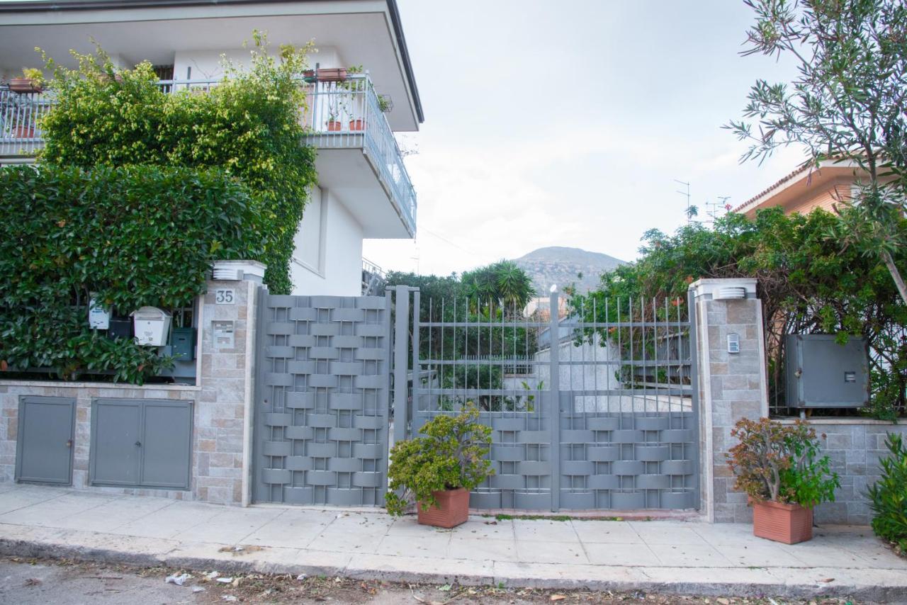 Mondello Manick Mare Lägenhet Palermo Exteriör bild